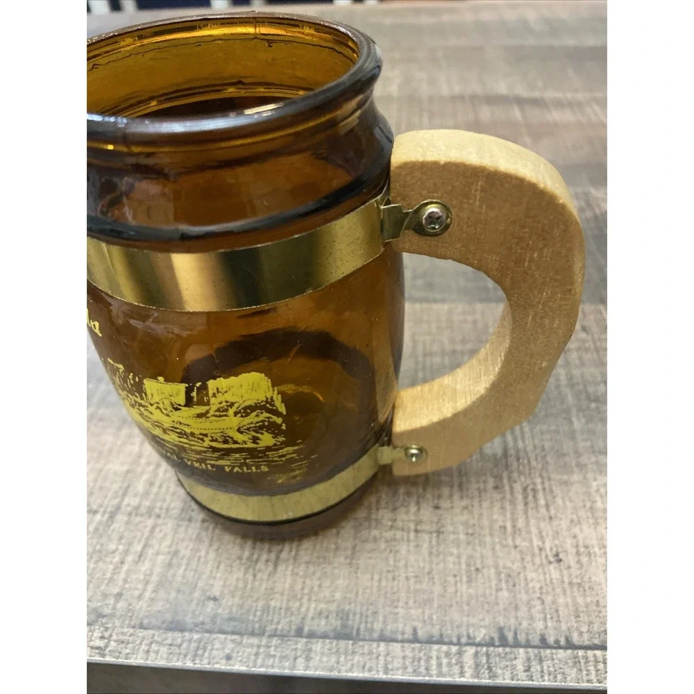 Vintage Niagara Falls, Canada Souvenir Wood Handled‎ Collectible Drinking Mug